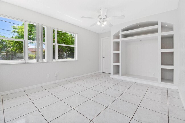 Building Photo - 1462 7th St