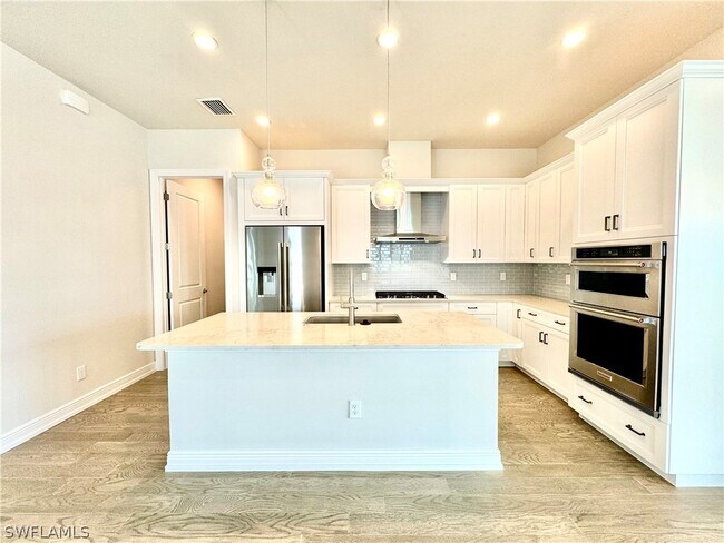 Building Photo - 9040 Mayreau Wy