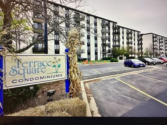 Foto del edificio - 9737 N Fox Glen Dr