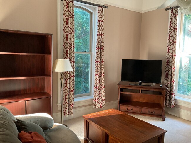 Foto del edificio - 1021 N 21st St