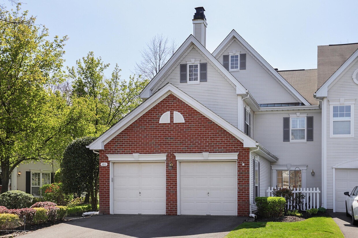 Primary Photo - 101 S Manor Ct