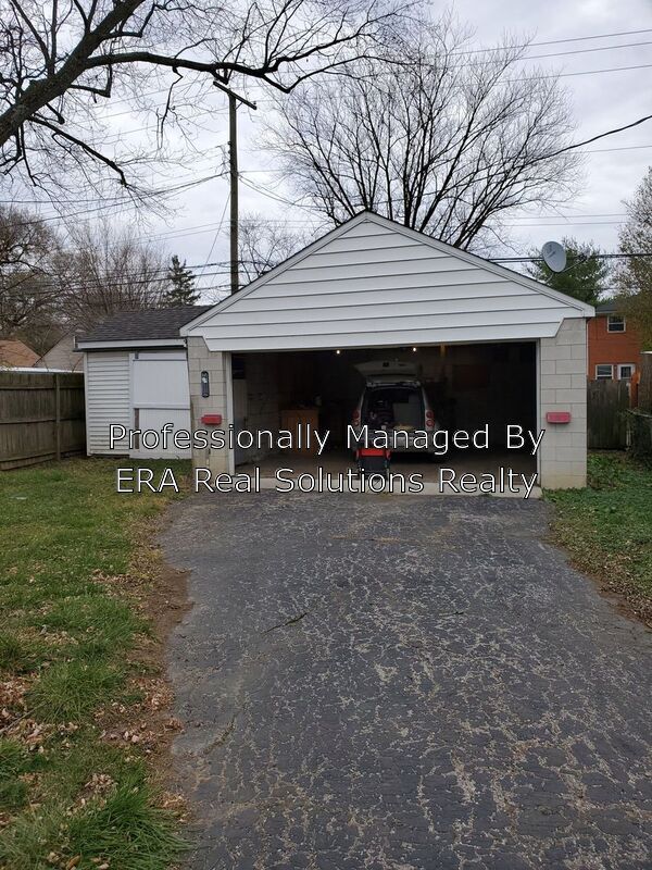 Building Photo - 3080 Grasmere Ave