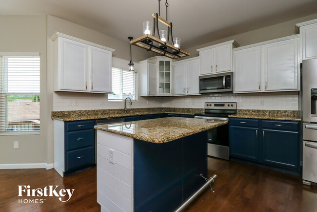 Building Photo - 347 Bramtonn Pl