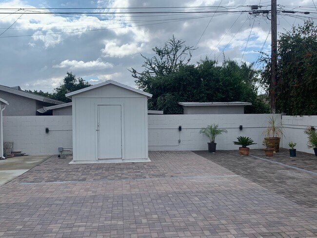 Lavadora y secadora en almacenamiento - 1730 Glenpark St