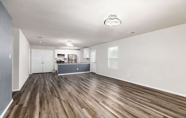 Foto del edificio - 5910 Lady Ln