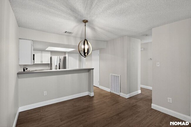Foto del edificio - Modern 3BR Rental with Gated Yard, Garage & Prime San Antonio Location
