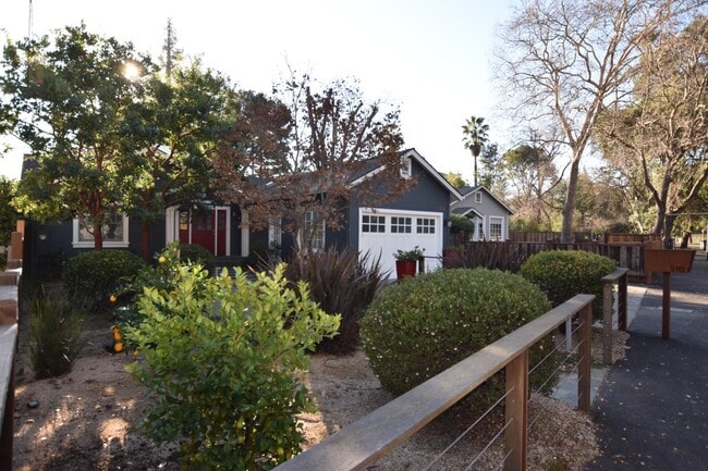 Building Photo - 510 San Benito Ave