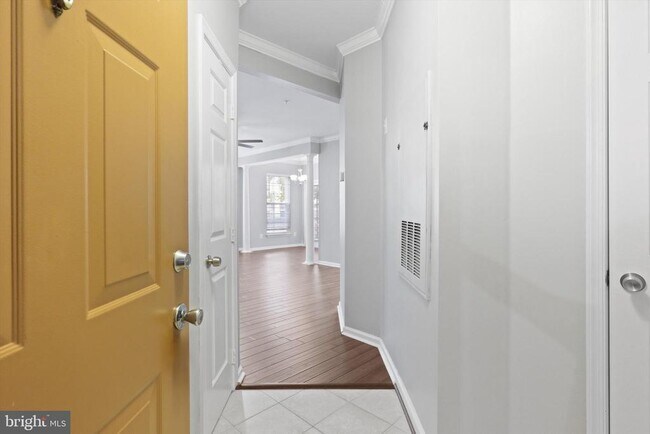 Foto del edificio - 5947 Founders Hill Dr