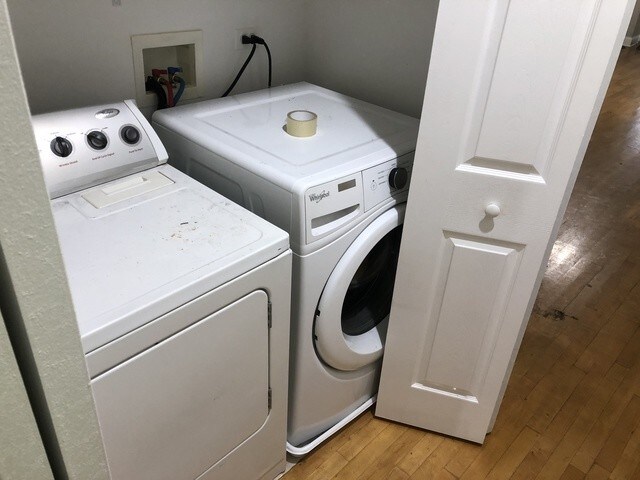 Building Photo - 364 N Hamlin Ave