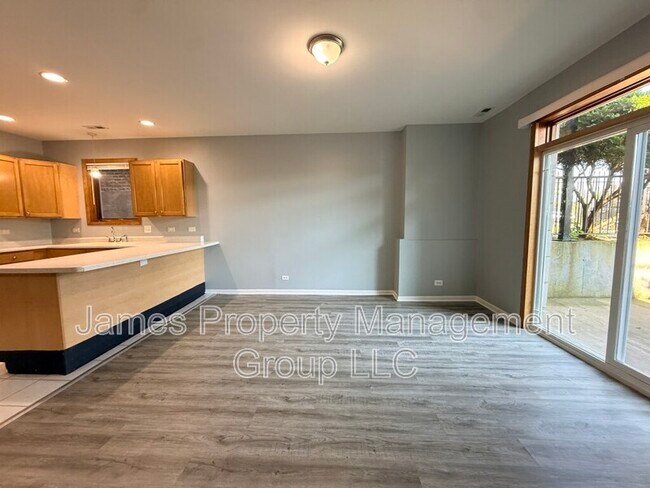Foto del edificio - 2711 W Congress Pkwy