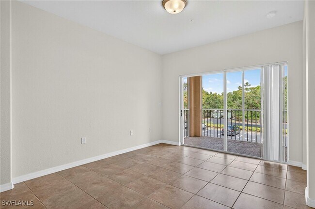 Foto del edificio - 13150 Bella Casa Cir