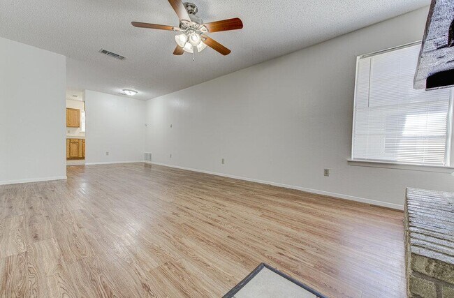 Building Photo - 7111 Dan-Jean Dr