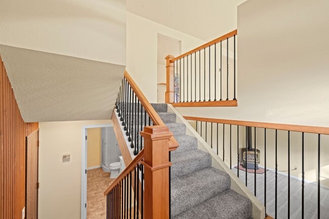 Building Photo - South Valley Duplex for Rent!