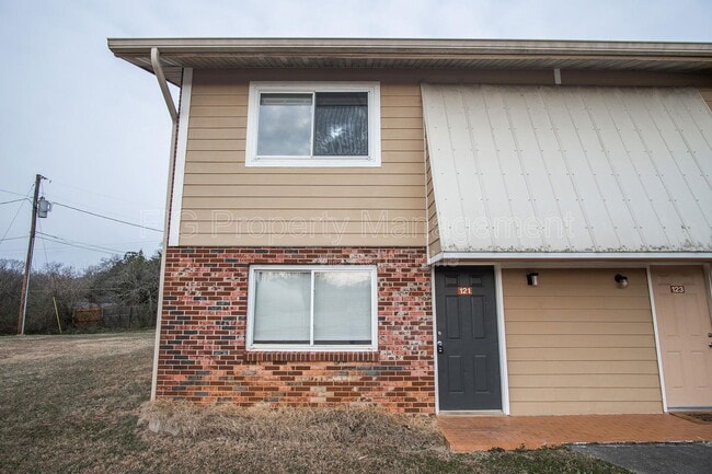 Photo - 121 Louella Dr Apartment