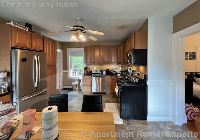 Foto del edificio - Porter Sq / Alewife 3 Bedroom, 2 Baths, Hu...