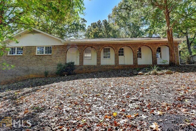 Foto del edificio - 3984 Hamilton Mill Rd