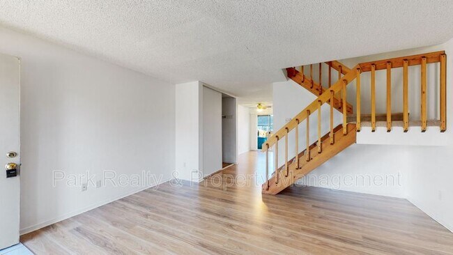 Foto del edificio - 17157 E Whitaker Dr