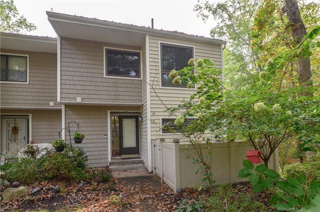 Primary Photo - 14 Currier Pl