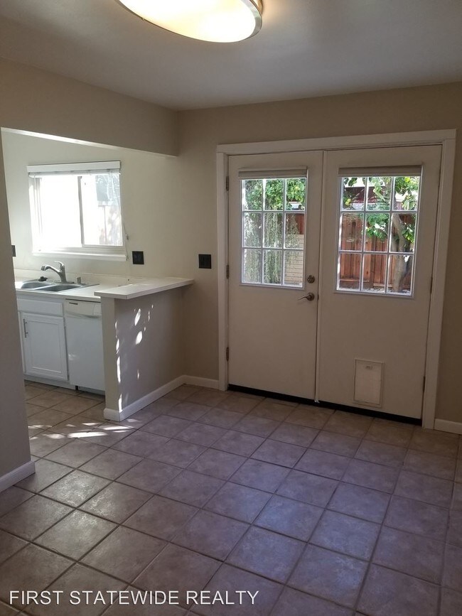 Foto del edificio - 401 Cedargate Ln