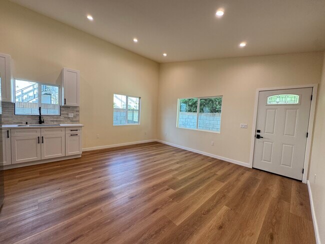 Foto del edificio - 815 Arden Ave