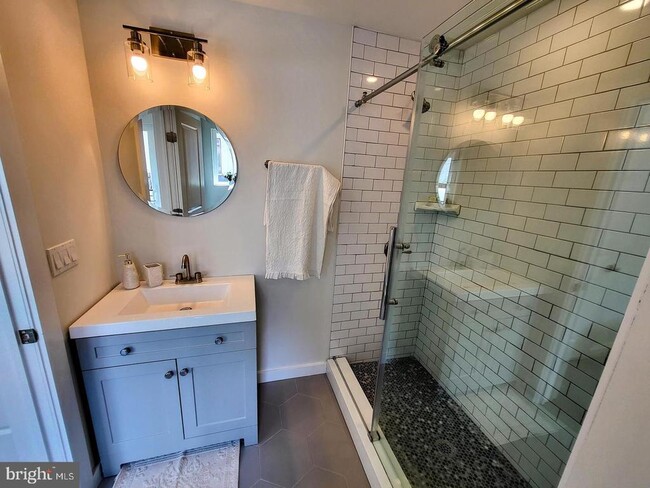 Building Photo - 1617 Ridge Ave