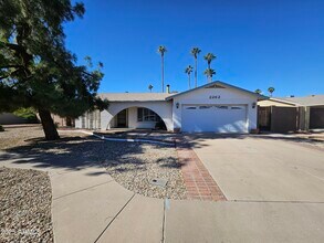 Building Photo - 2262 S Las Flores