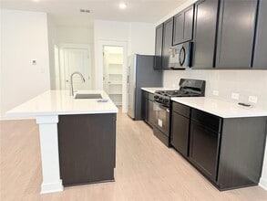 Building Photo - 148 Hartson Dr