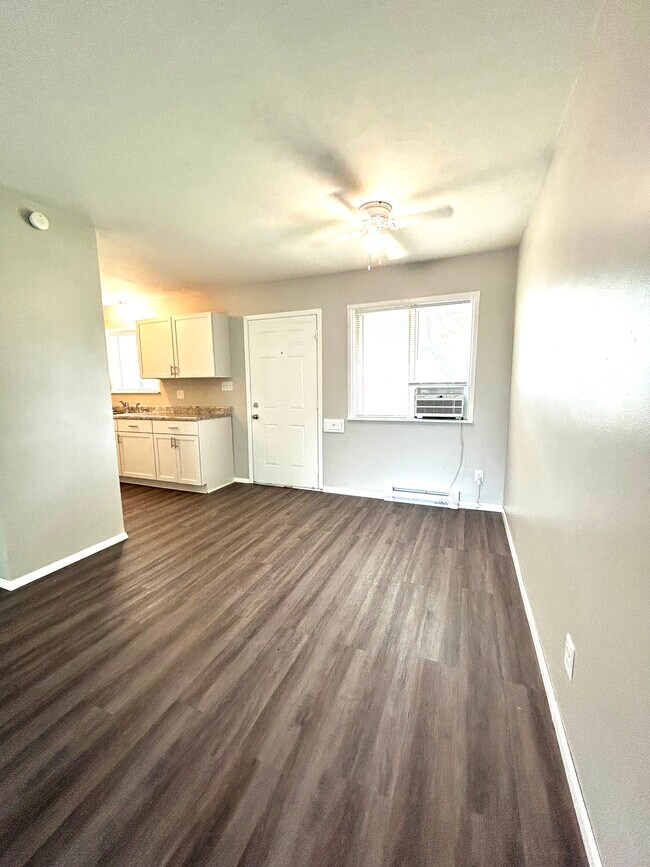 Dining Area - 1412 Campbell Ave