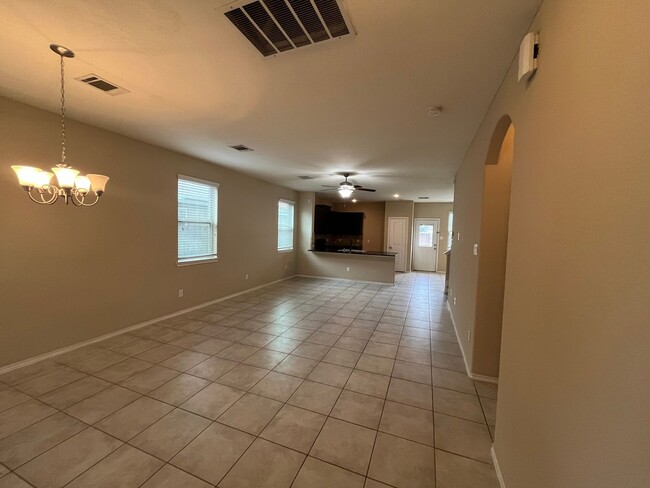 Building Photo - Spacious 4-Bedroom Home with Modern Comfor...