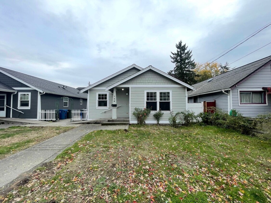 Kent - Cozy 3 bedroom / 2 bathroom Renovated home - Kent - Cozy 3 bedroom / 2 bathroom Rambler
