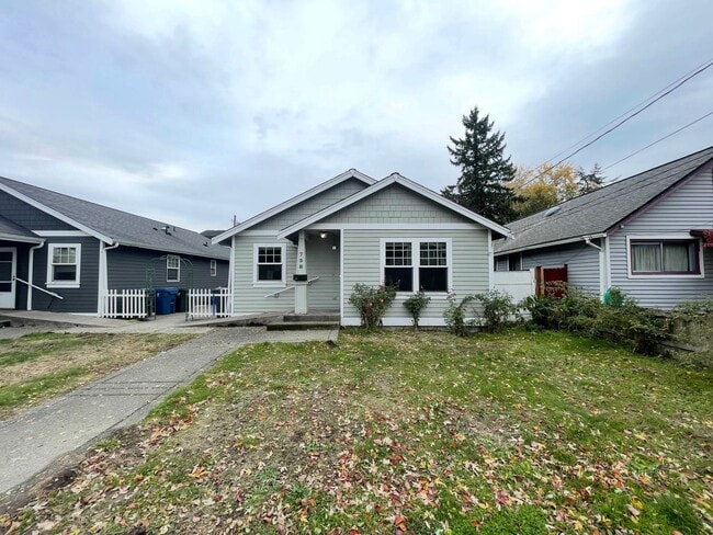 Kent - Cozy 3 bedroom / 2 bathroom Renovated home - Kent - Cozy 3 bedroom / 2 bathroom Renovated home