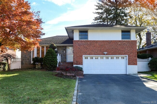 Building Photo - 91 Birchwood Park Dr