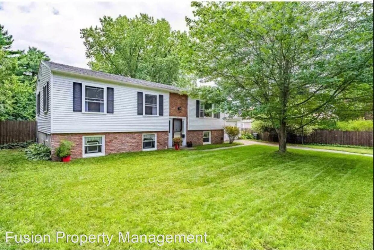 Primary Photo - 4 br, 2 bath House - 265 Shore Rd