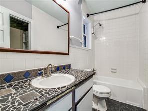 Building Photo - 5118 Stoneleigh Ave