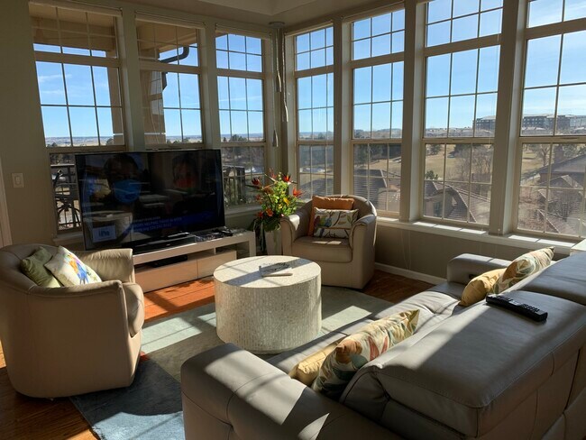 Foto del edificio - 7820 Inverness Blvd