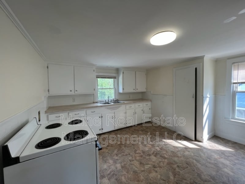 76 Halifax St Unit Apt. 3C, Winslow, ME 04901 Condo for Rent in