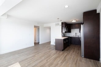 Building Photo - 407 Bird Rock Ave