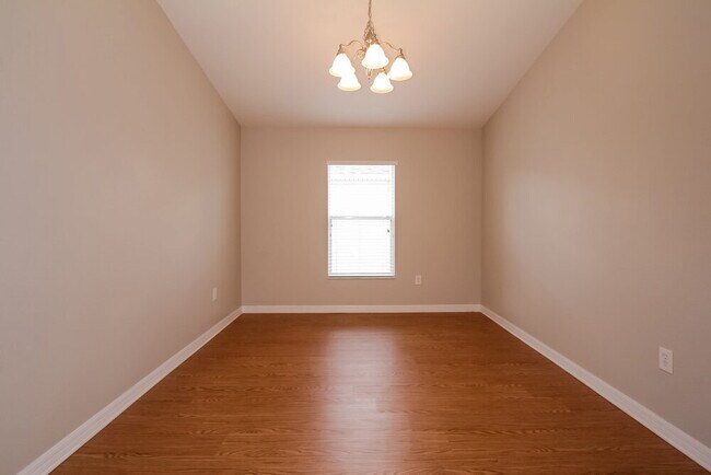 Foto del edificio - 10620 Shady Preserve Dr