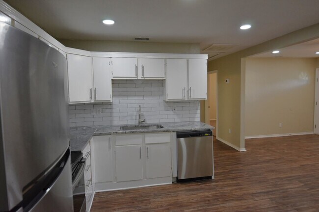 Building Photo - 4725 Highway Dr