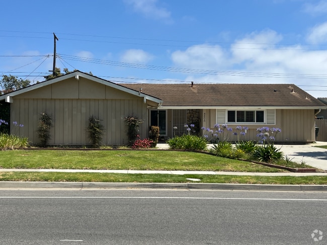 Building Photo - 4806 Aurora Dr