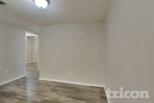 Foto del edificio - 3601 W Country Gables Dr