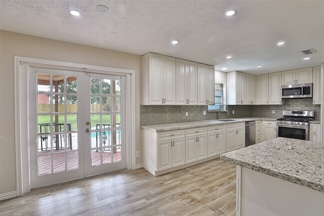 Foto del edificio - 2706 Stetson Ln