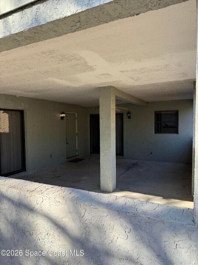 Foto del edificio - 1965 Dipol Courtway