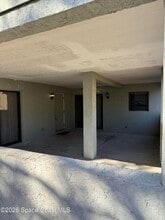 Building Photo - 1965 Dipol Courtway