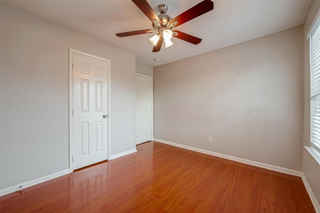Foto del edificio - 9234 Windswept Grove Dr