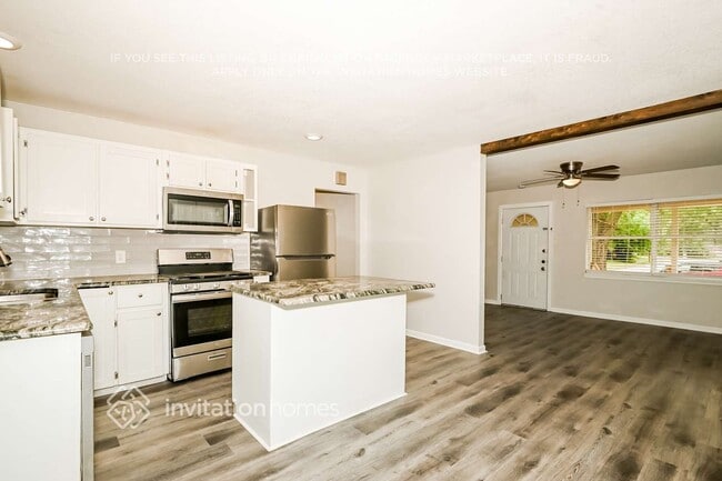 Building Photo - 1501 Juanita Dr