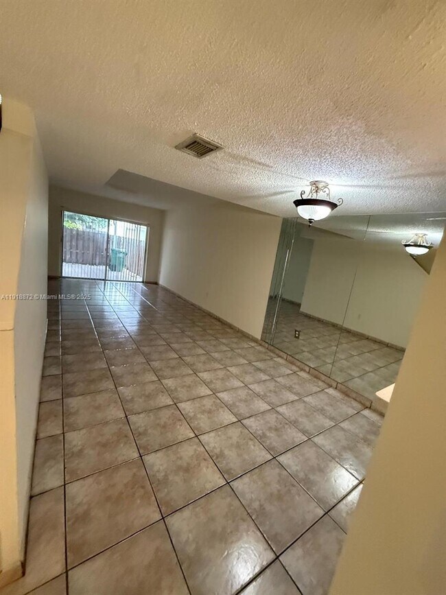 Foto del edificio - 1190 NW 124th Ave