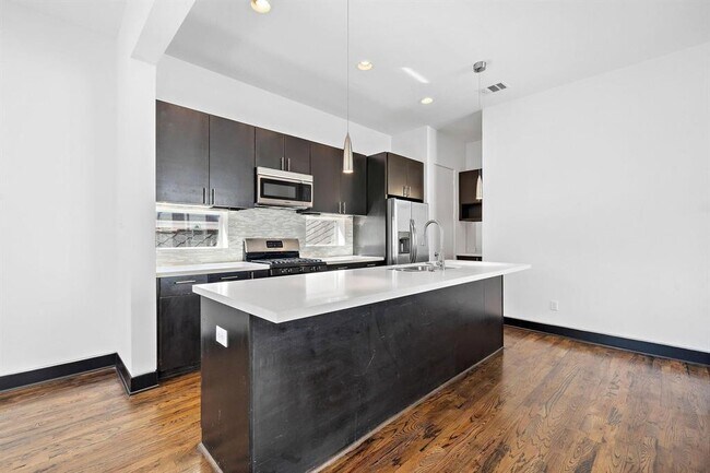 Foto del edificio - 4706 Crawford St