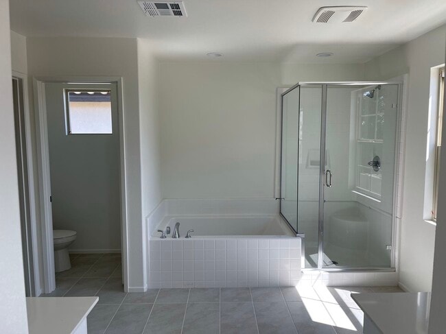 Baño principal - 2179 David Zamora Ln