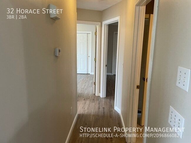 Building Photo - 32 Horace Street